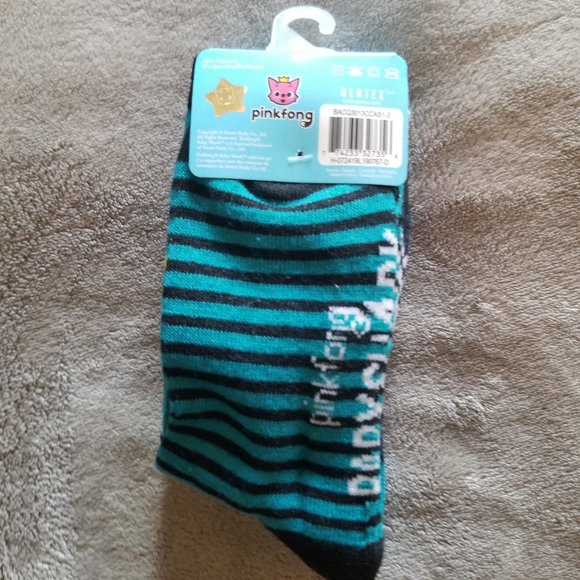 Pinkfong Baby Shark Socks - 3 pairs - Picture 2 of 4